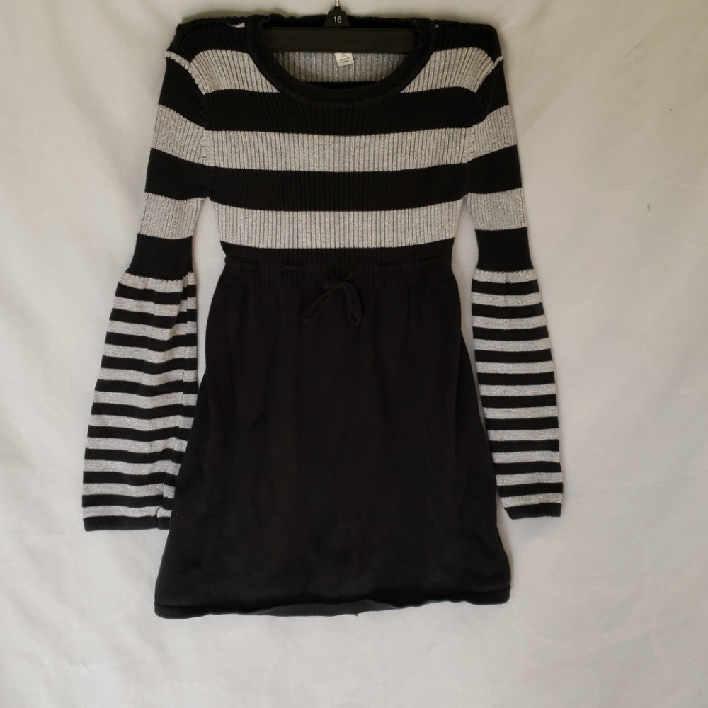 Est 1989 girls long sweater blk and silver 7/8